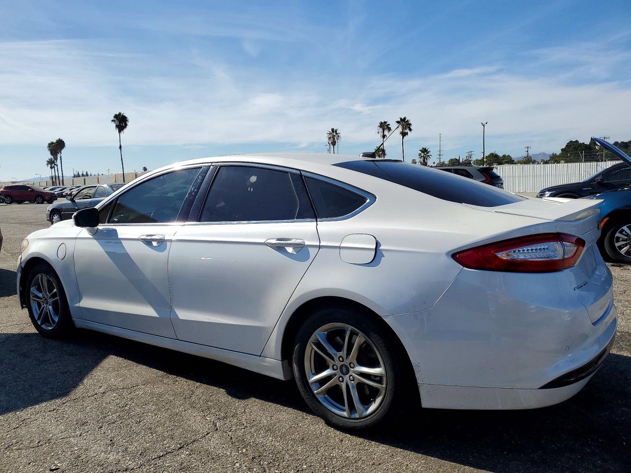 2016 Ford Fusion Titanium Phev - zdjęcie 2