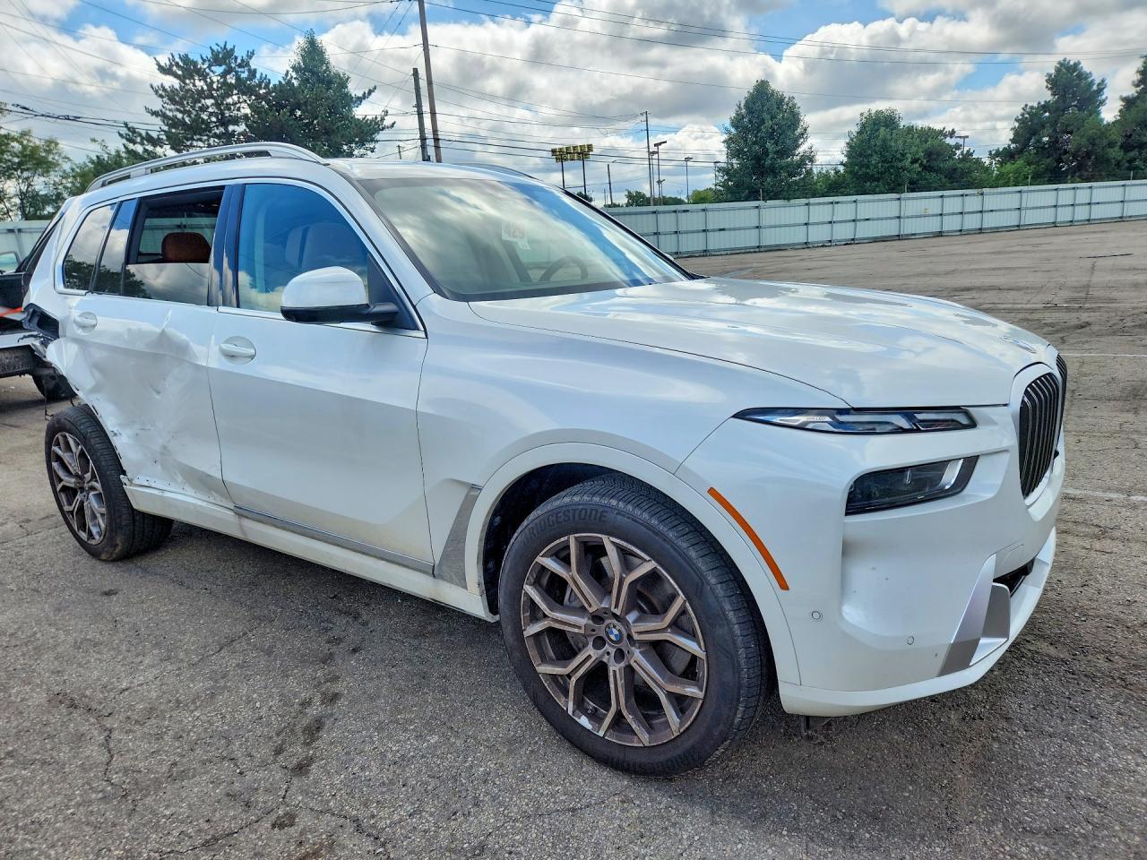 2026 BMW X7 xDrive40I - zdjęcie 4