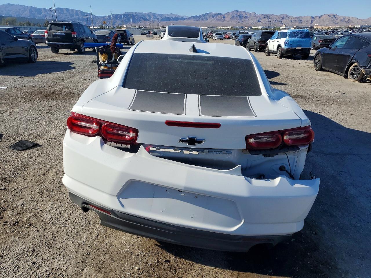 2020 Chevrolet Camaro Ls - zdjęcie 6