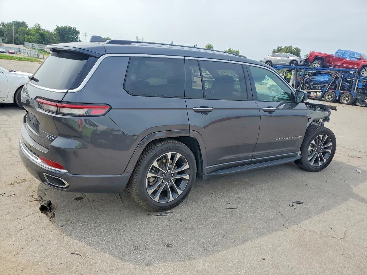 2023 Jeep Grand Cherokee L Overland - zdjęcie 3
