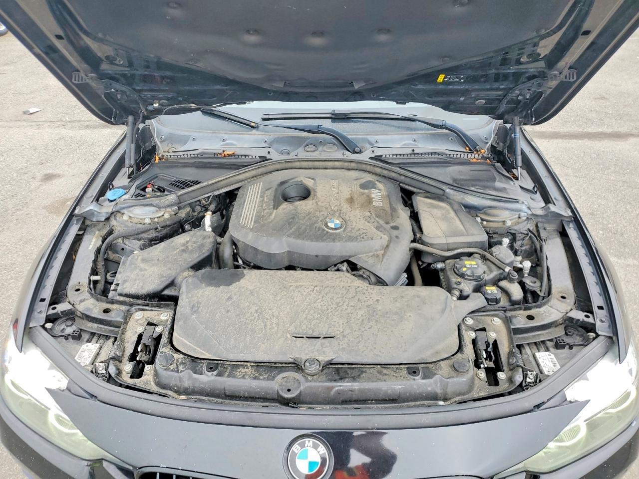 2018 BMW Seria 3 330i - zdjęcie 11