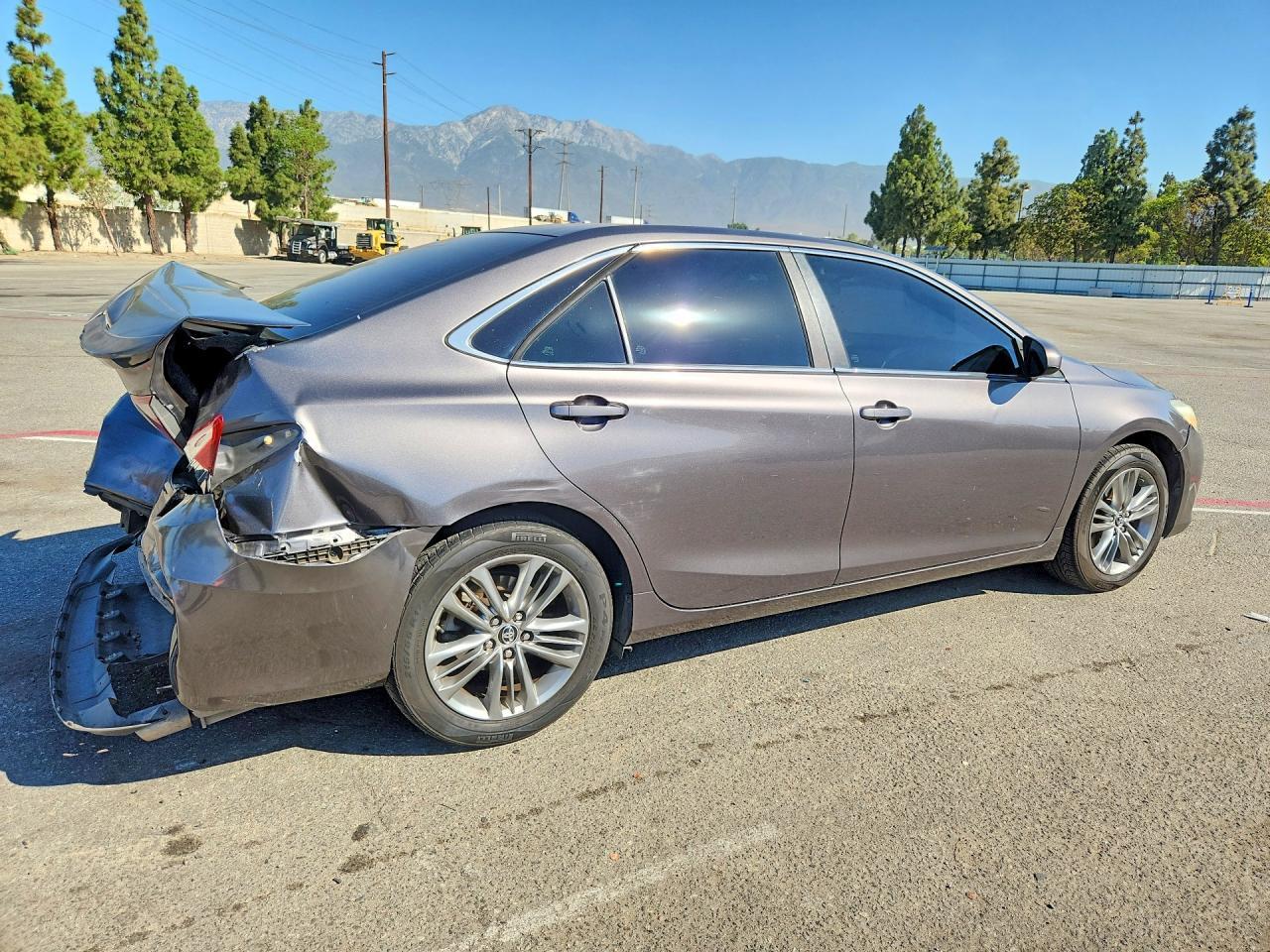 2015 Toyota Camry Se - zdjęcie 3