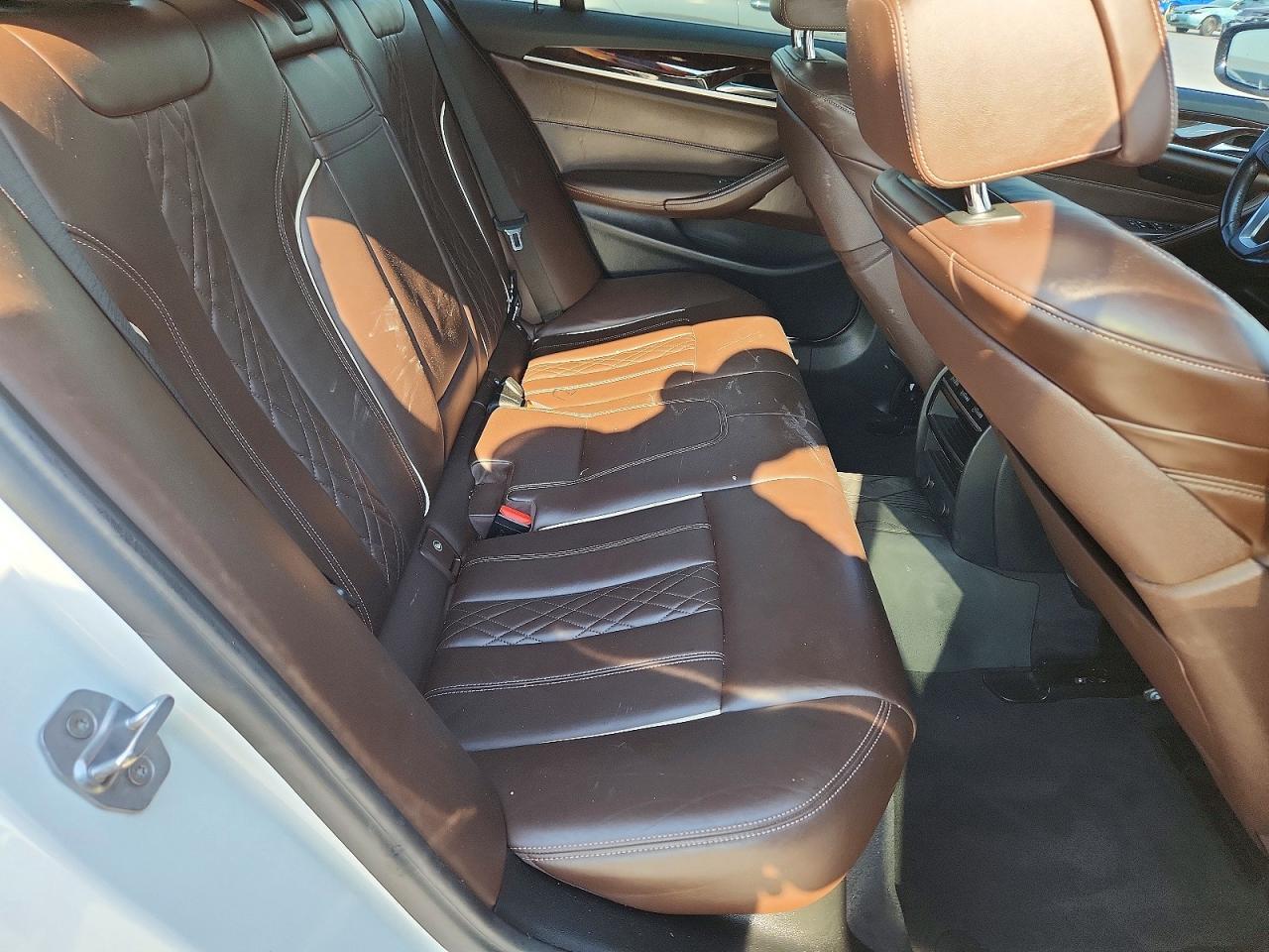 2017 BMW 530 I - zdjęcie 10