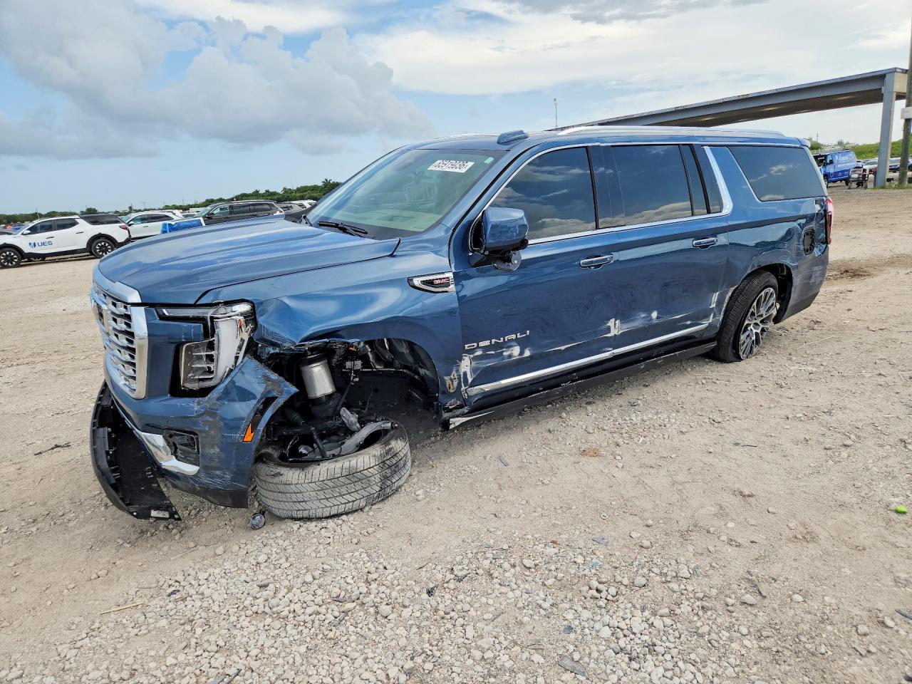 2025 GMC Yukon Xl Denali - zdjęcie główne