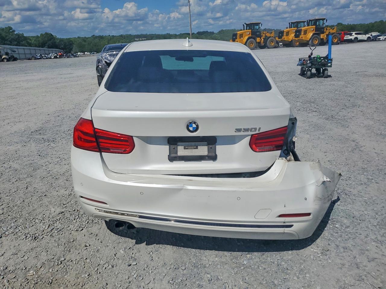 2018 BMW 330 I - zdjęcie 6