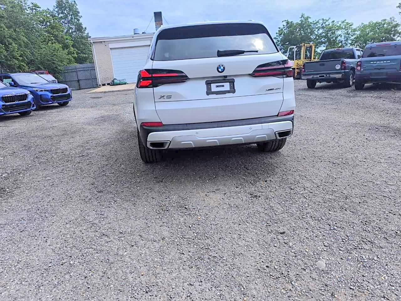 2026 BMW X5 xDrive40I - zdjęcie 6