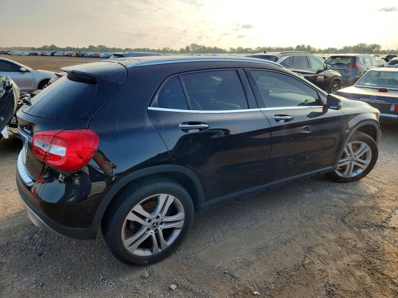 2019 Mercedes-Benz Gla 250 4Matic - zdjęcie 3
