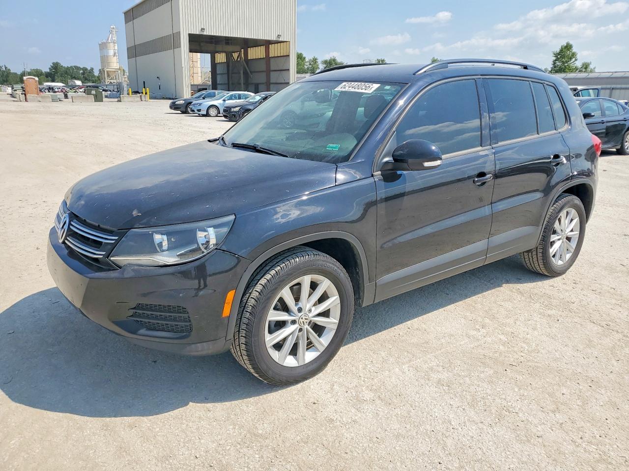 2017 Volkswagen Tiguan S - zdjęcie główne