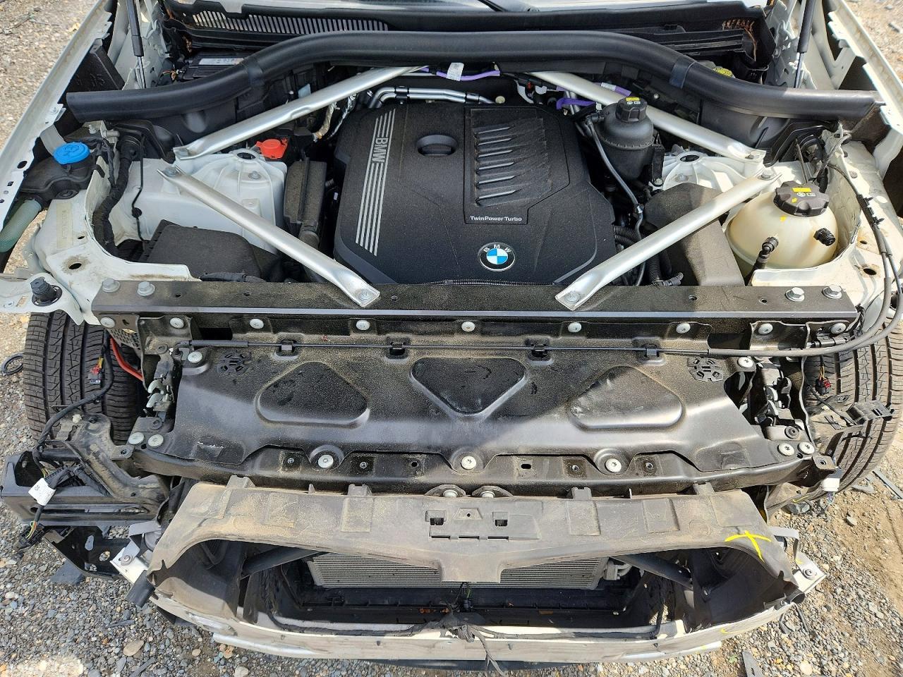 2021 BMW X5 xDrive40I - zdjęcie 12
