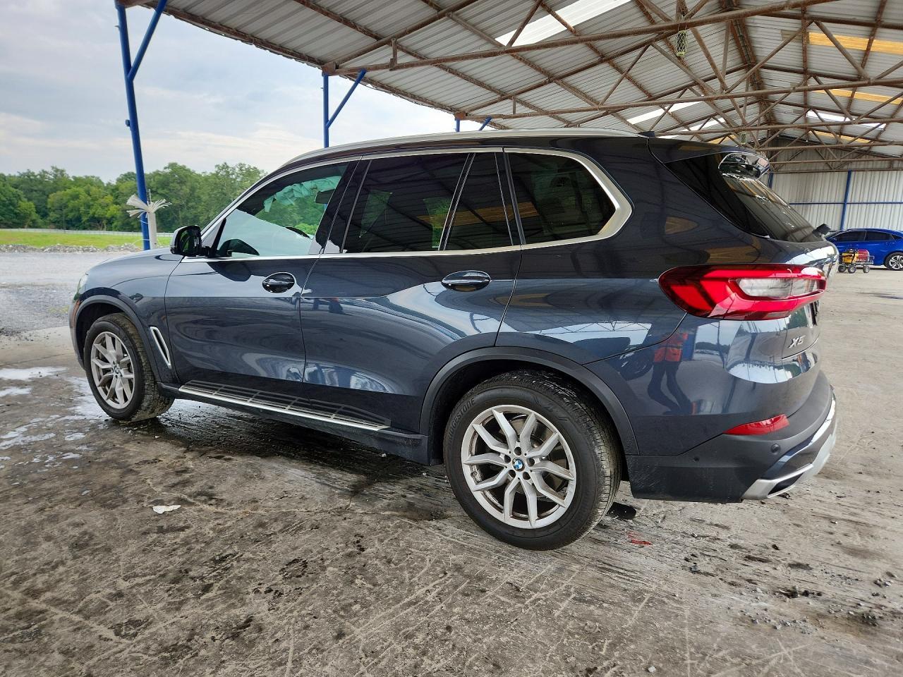 2022 BMW X5 - zdjęcie 2