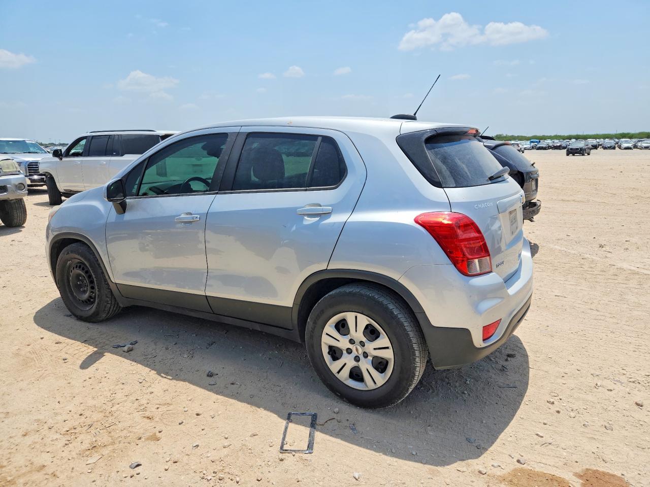 2018 Chevrolet Trax Ls - zdjęcie 2