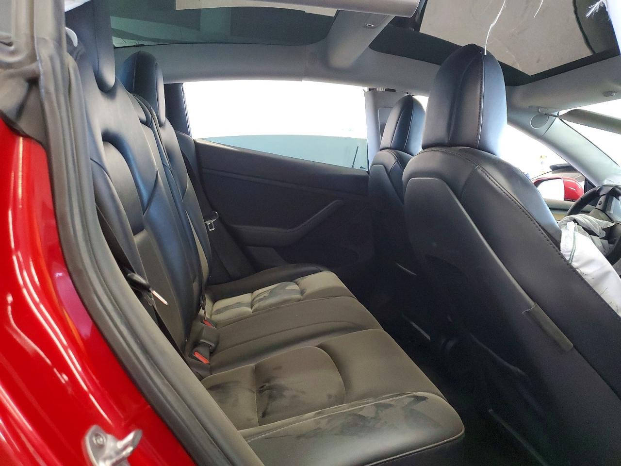 2022 Tesla Model 3 - zdjęcie 10