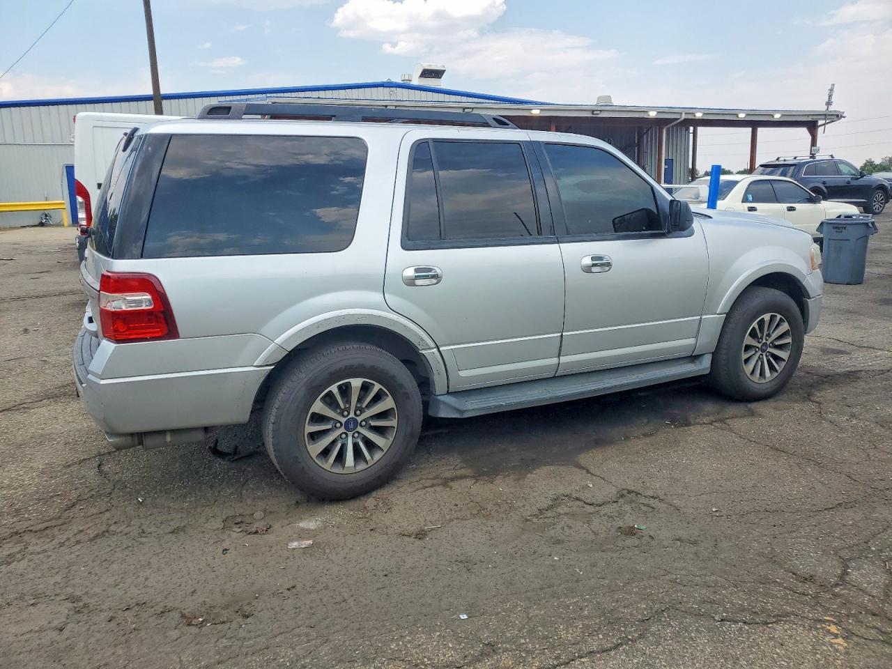 2017 Ford Expedition Xlt - zdjęcie 3