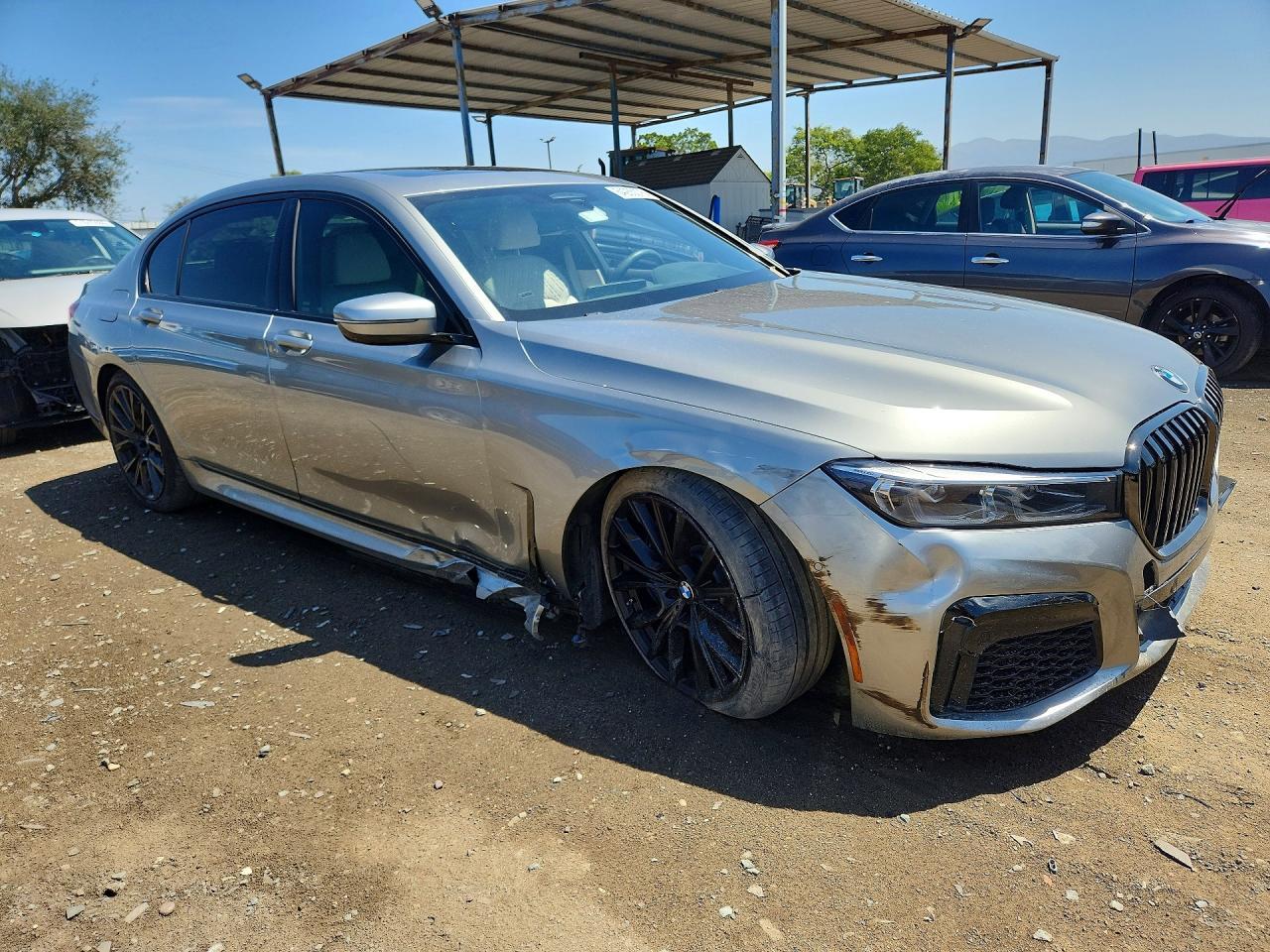 2022 BMW Seria 7 750i - zdjęcie 4