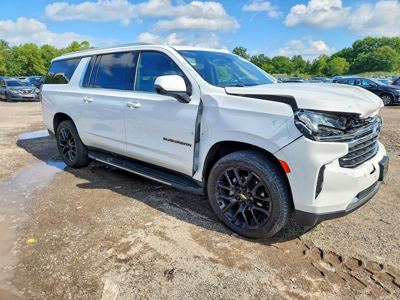 2023 Chevrolet Suburban K1500 Lt - zdjęcie 4