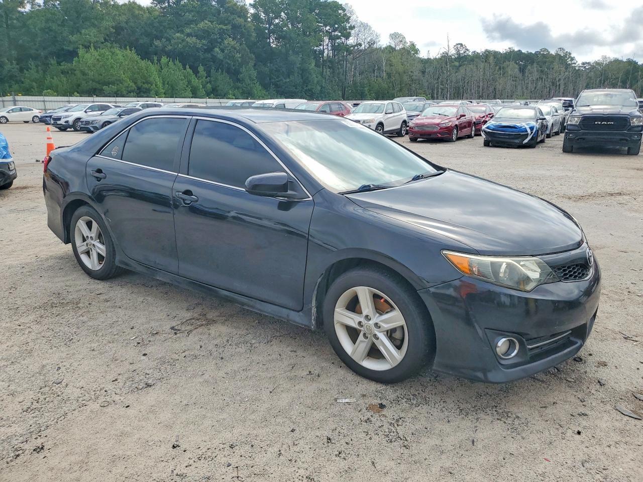 2013 Toyota Camry Se - zdjęcie 4
