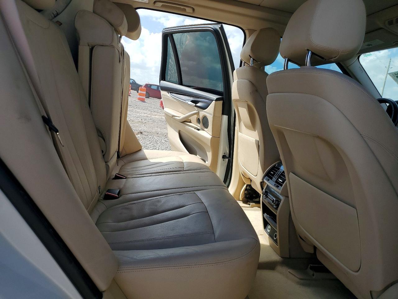 2015 BMW X5 xDrive35D - zdjęcie 11