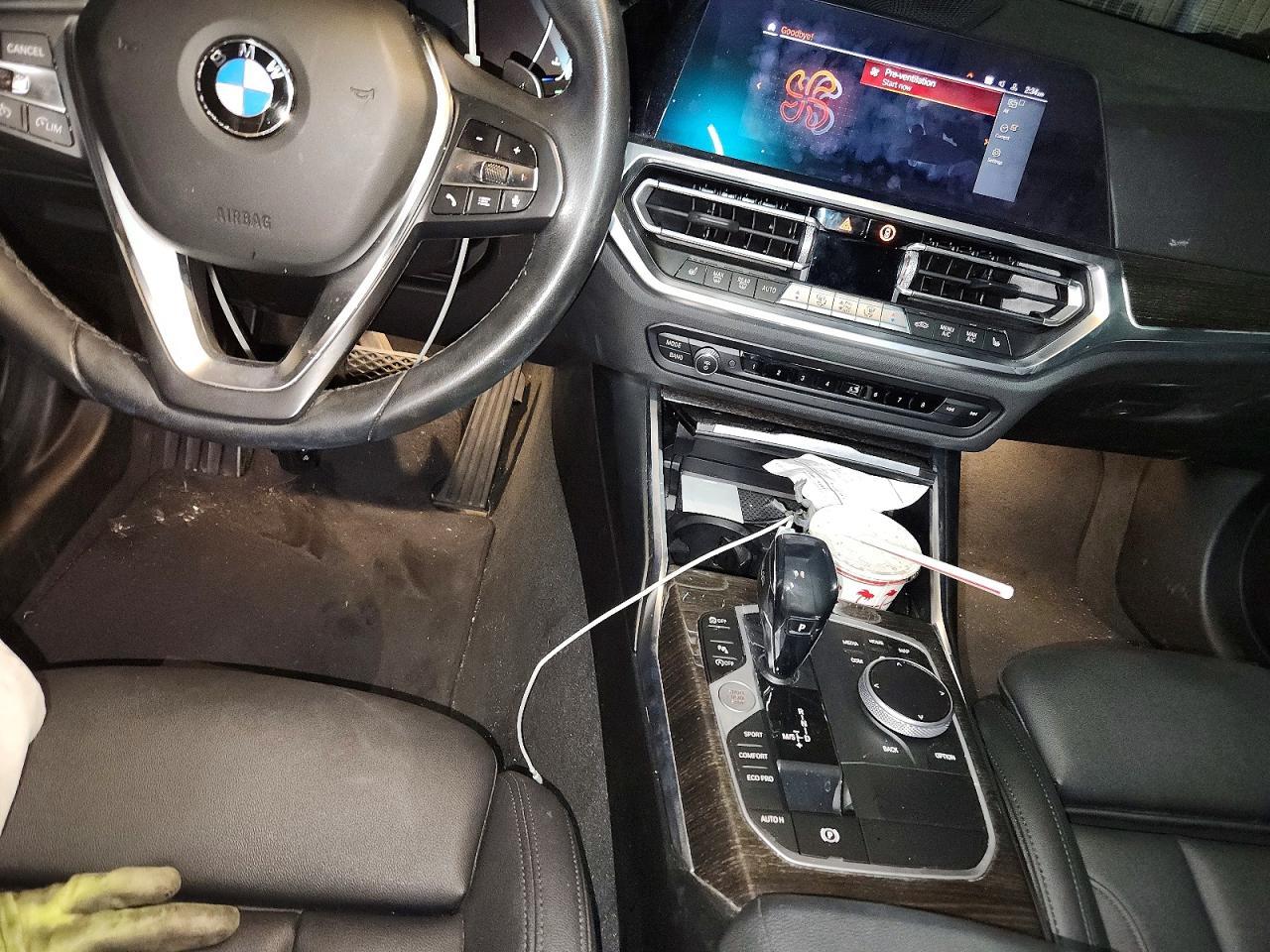 2021 BMW 330I - zdjęcie 8