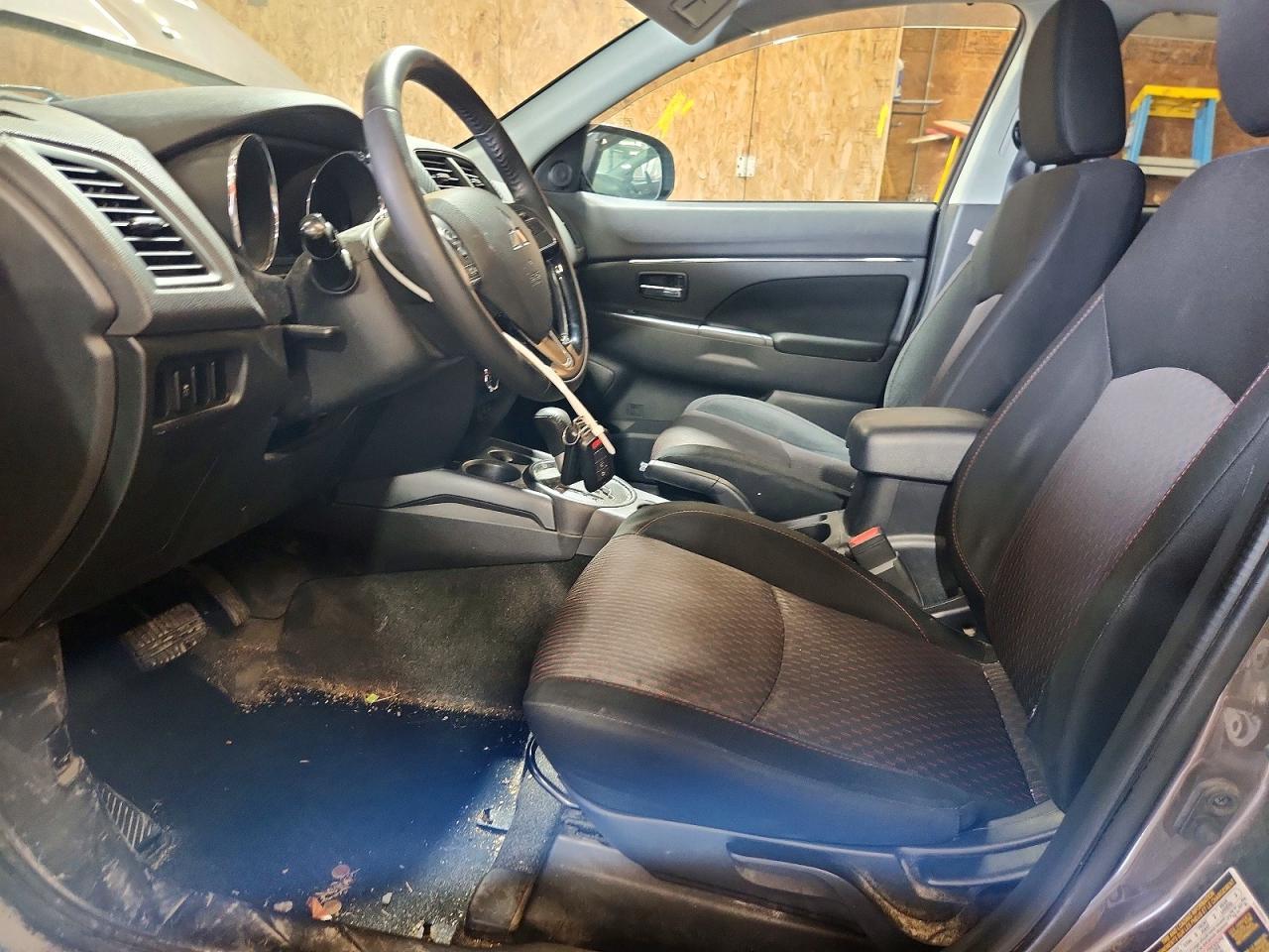 2017 Mitsubishi Outlander Sport Es - zdjęcie 7