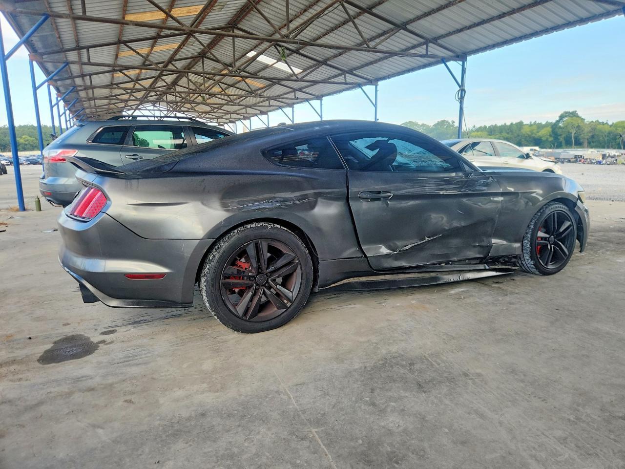2015 Ford Mustang - zdjęcie 3