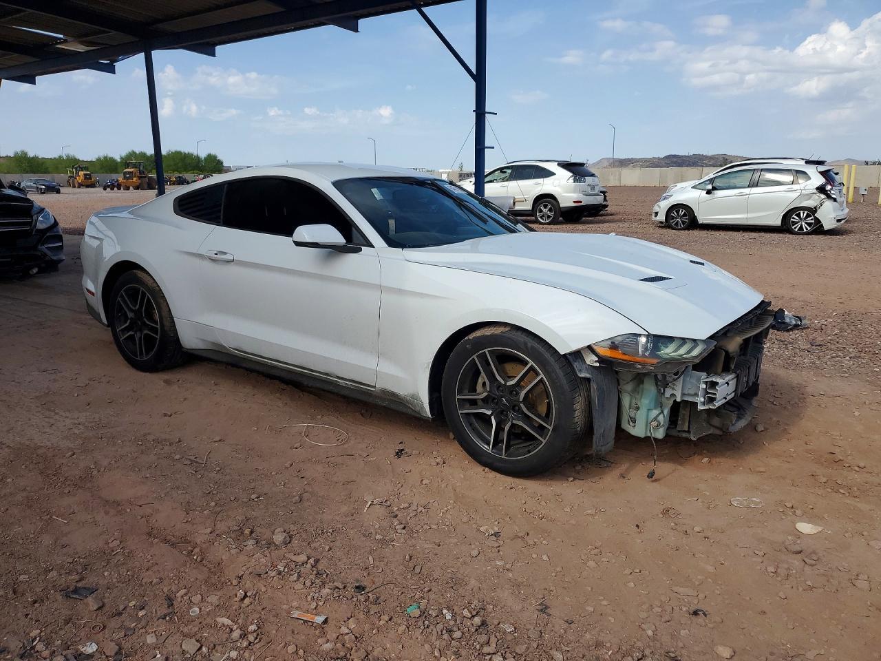 2018 Ford Mustang - zdjęcie 4
