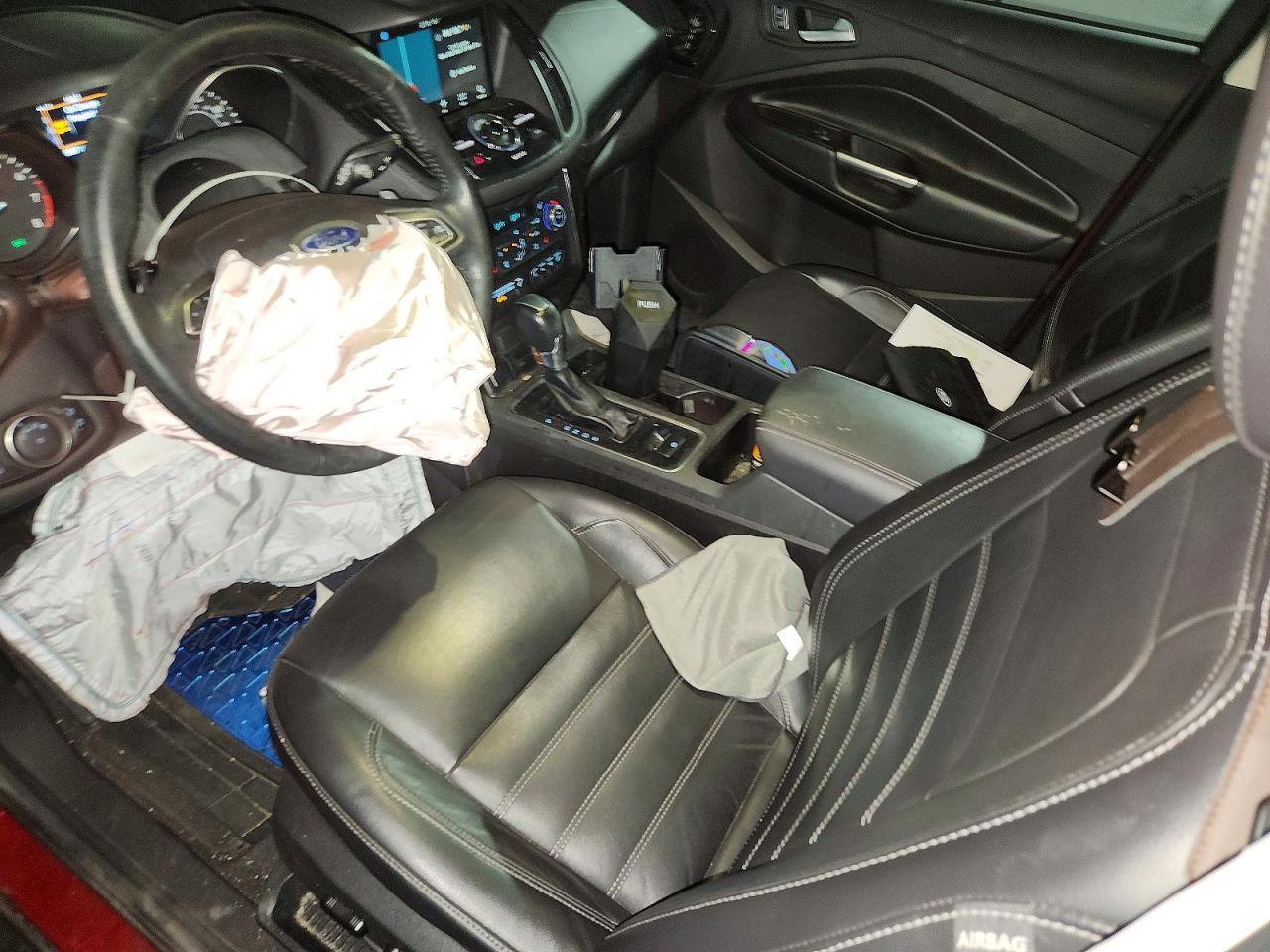 2017 Ford Escape Titanium - zdjęcie 8