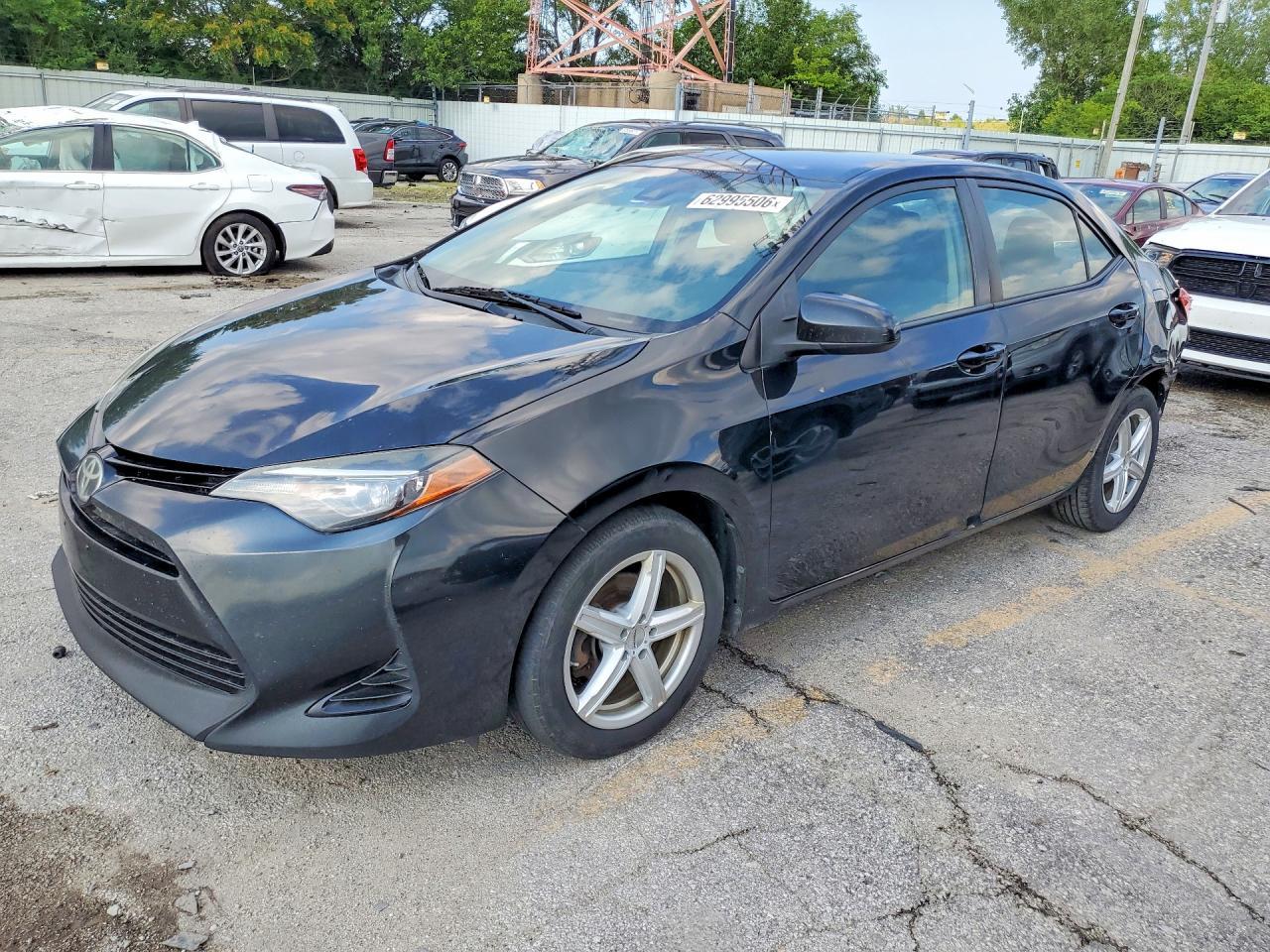 2017 Toyota Corolla Le - zdjęcie główne