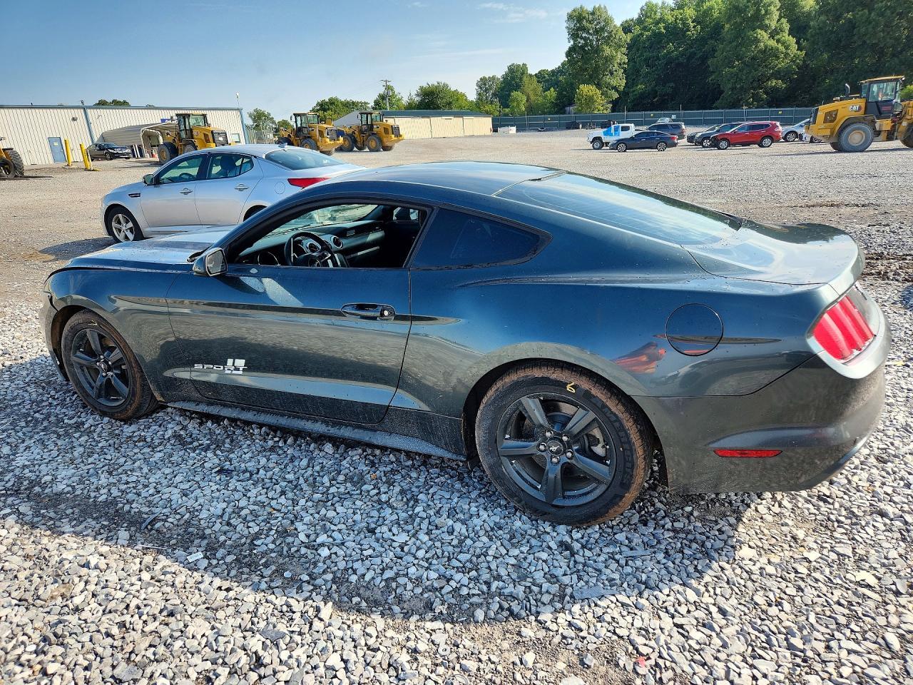 2015 Ford Mustang - zdjęcie 2
