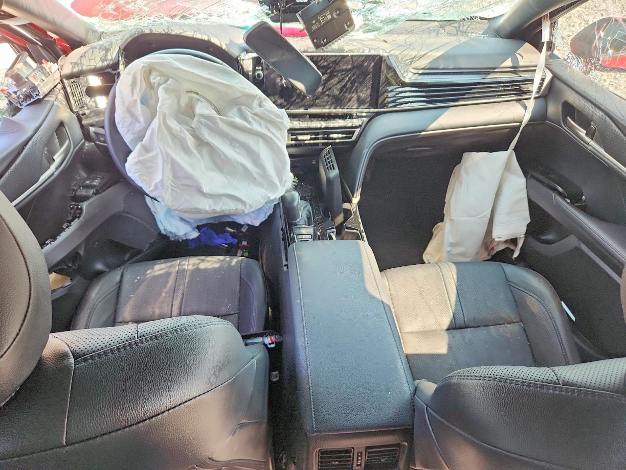2025 Toyota Camry Xse - zdjęcie 8
