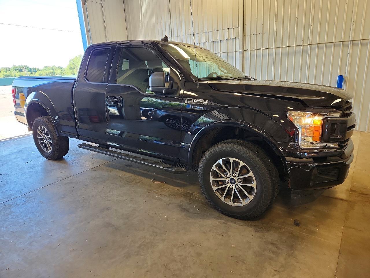 2020 Ford F150 Super Cab - zdjęcie 4