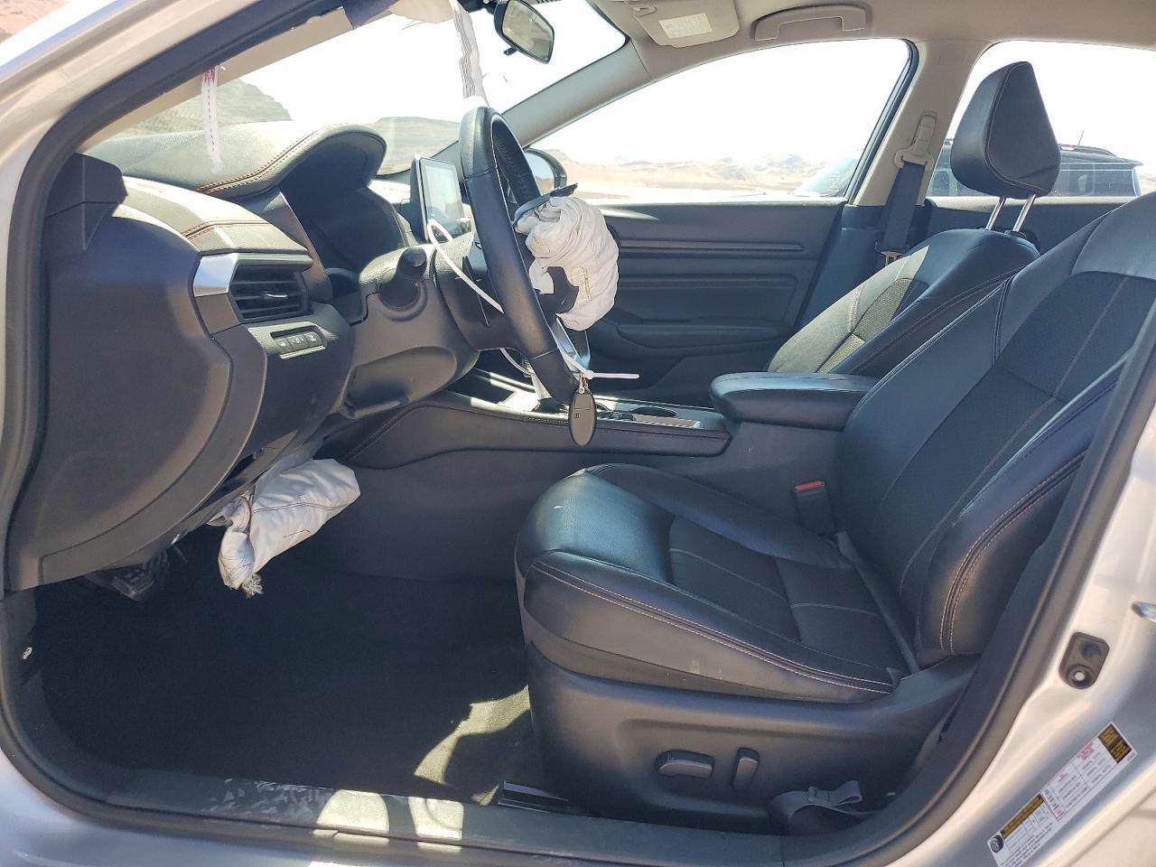2021 Nissan Altima Sr - zdjęcie 7