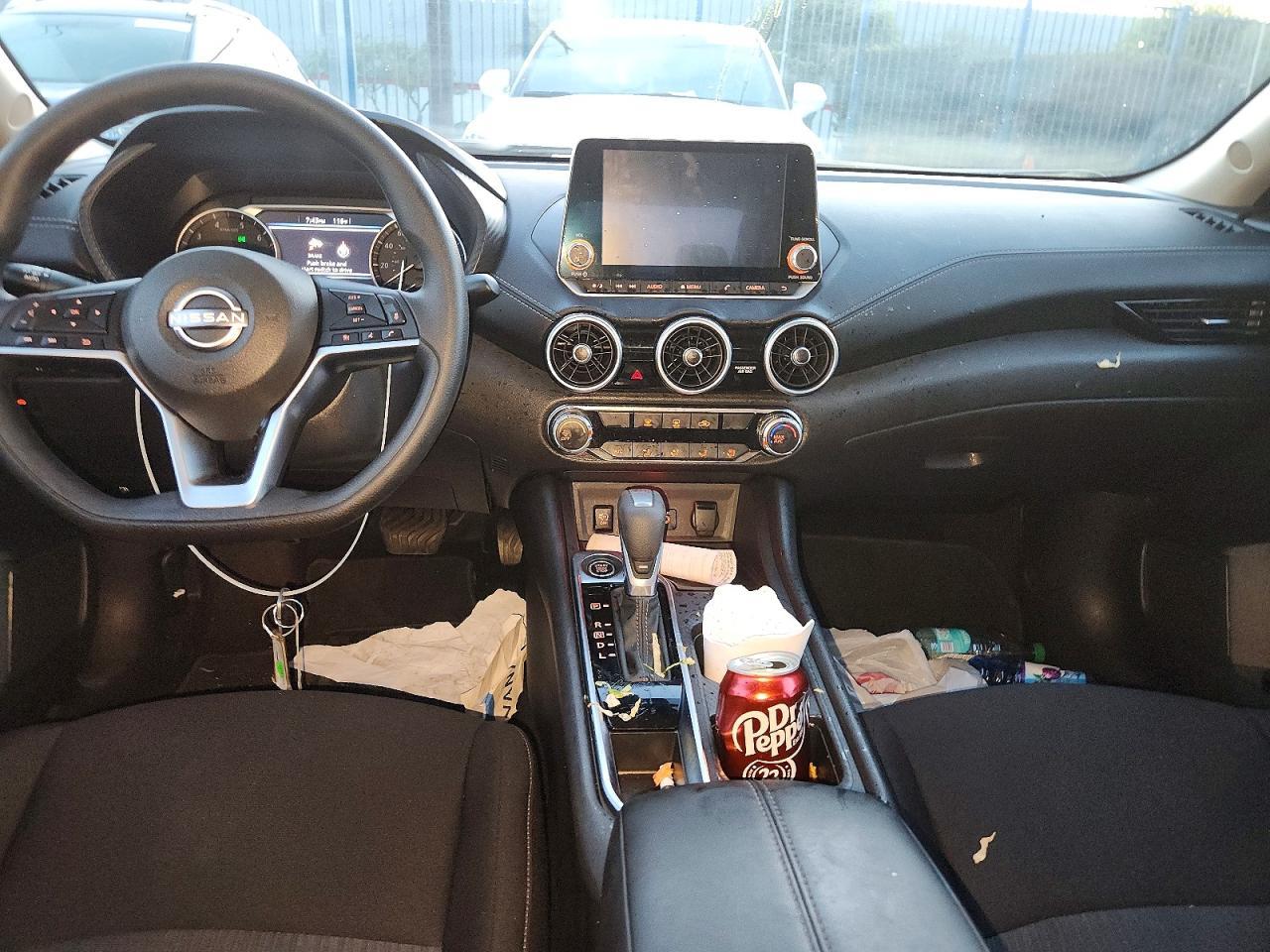 2025 Nissan Sentra - zdjęcie 8