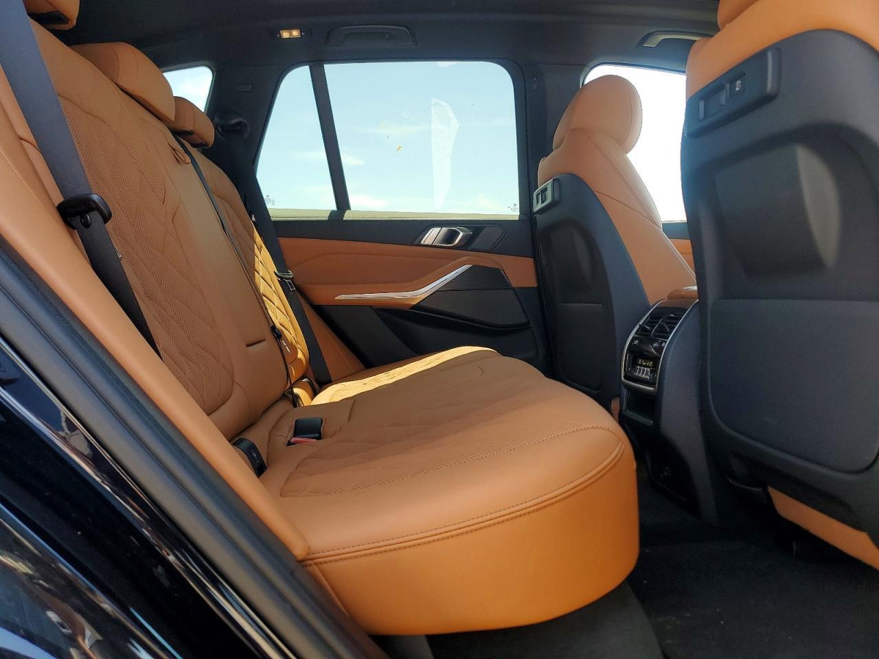 2023 BMW X5 xDrive40I - zdjęcie 11