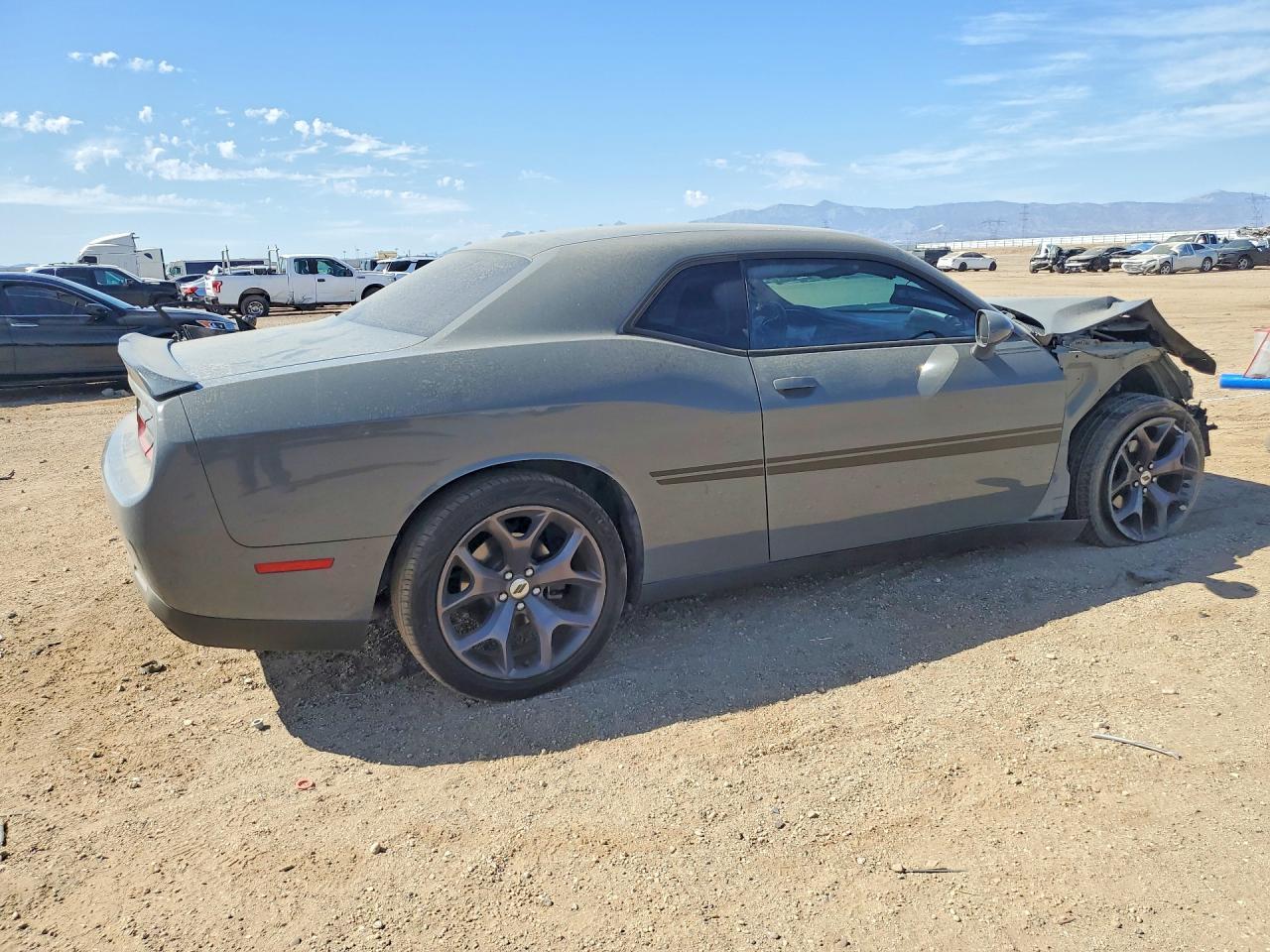 2017 Dodge Challenger Sxt - zdjęcie 3
