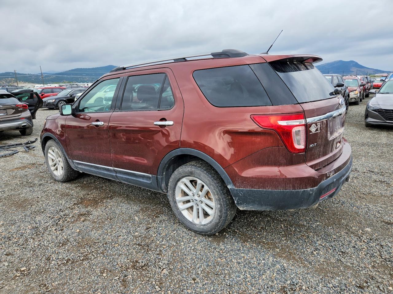 Ford Explorer - zdjęcie 2