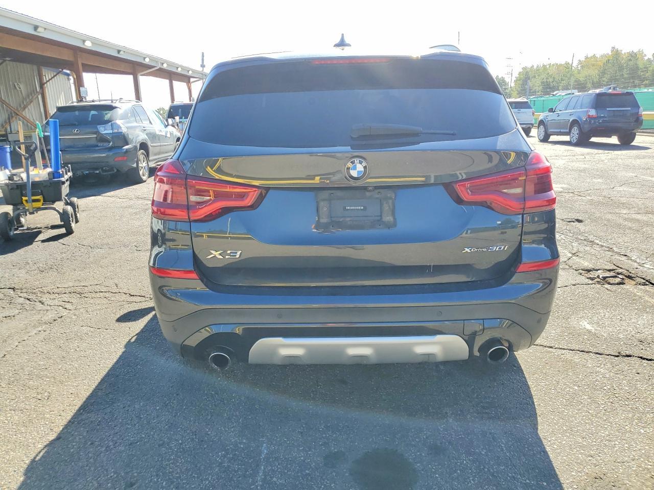 2021 BMW X3 xDrive30I - zdjęcie 6