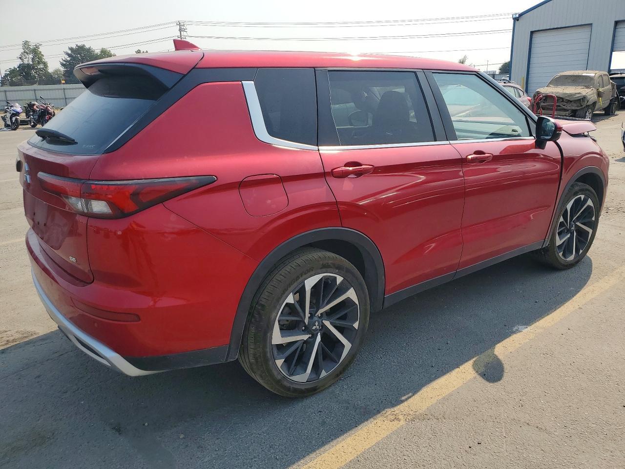2024 Mitsubishi Outlander Se - zdjęcie 3