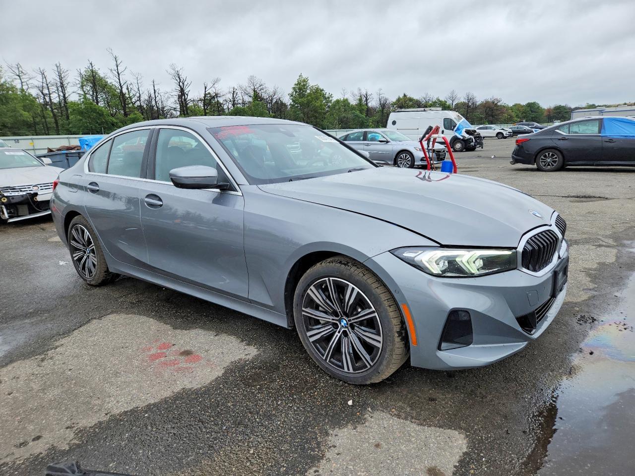 2026 BMW 330Xi - zdjęcie 4