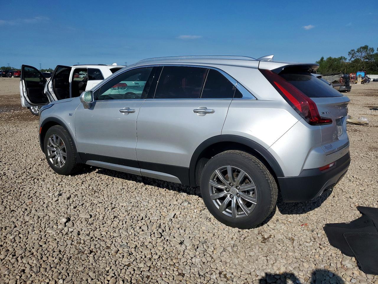 2020 Cadillac Xt4 Premium Luxury - zdjęcie 2