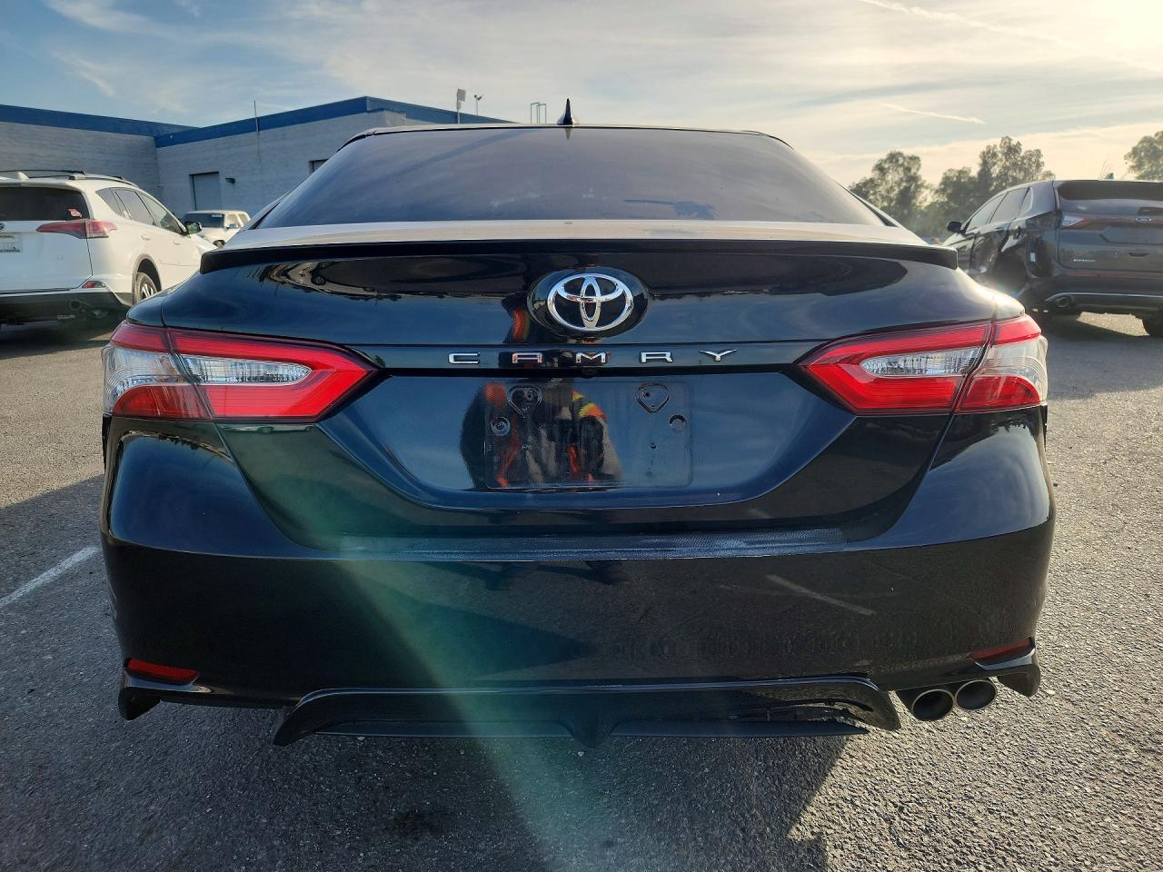 2019 Toyota Camry Se - zdjęcie 6