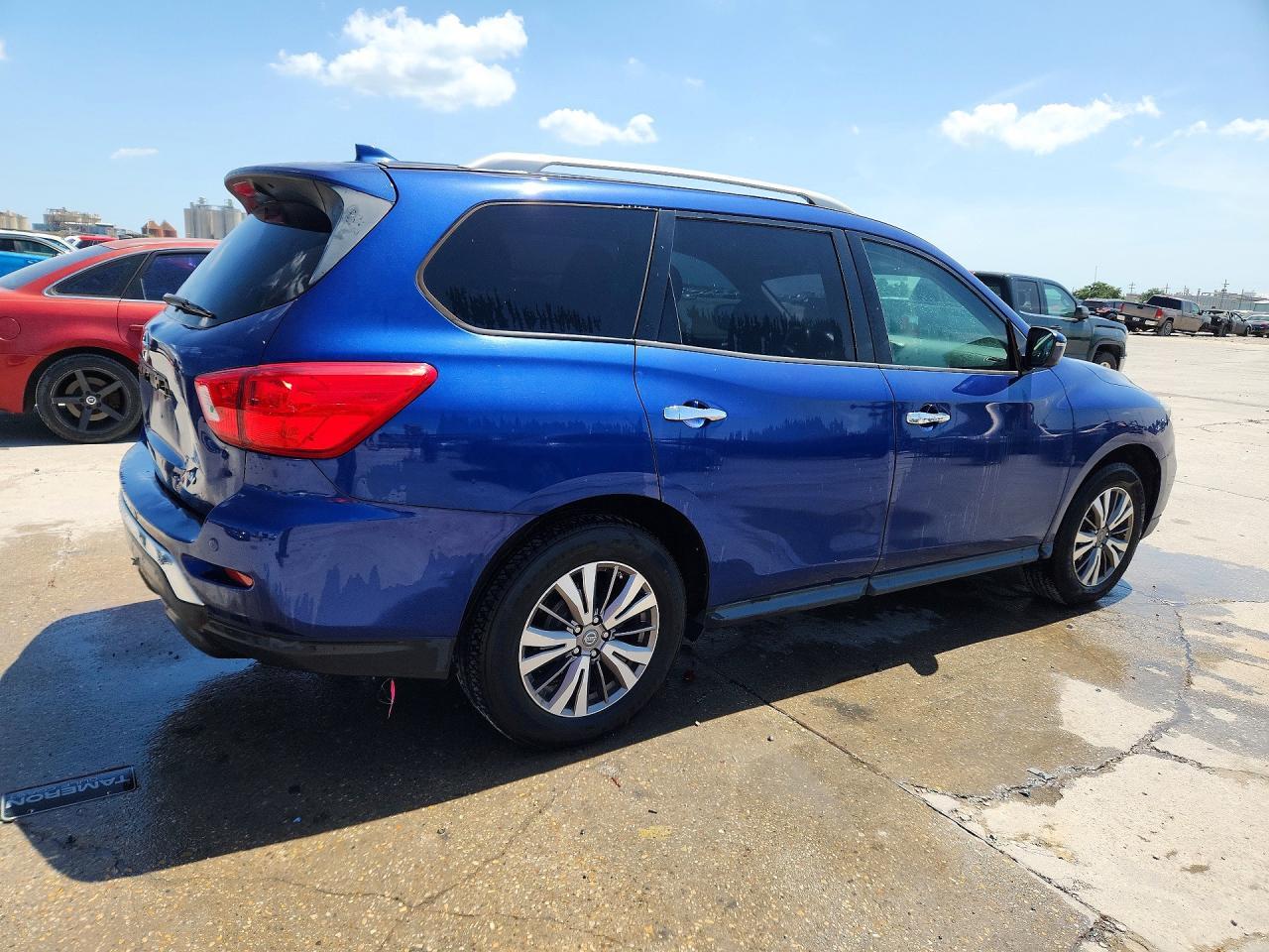 2019 Nissan Pathfinder Sv - zdjęcie 3