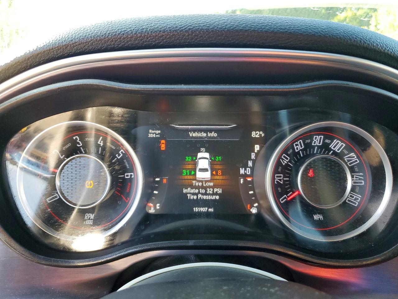 2015 Dodge Challenger Sxt - zdjęcie 9