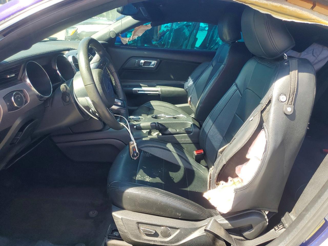2015 Ford Mustang - zdjęcie 7