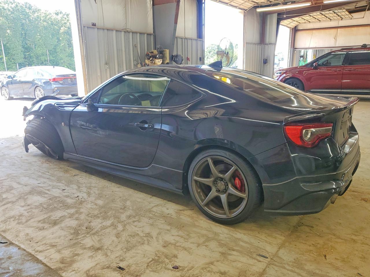 2019 Toyota 86 - zdjęcie 2