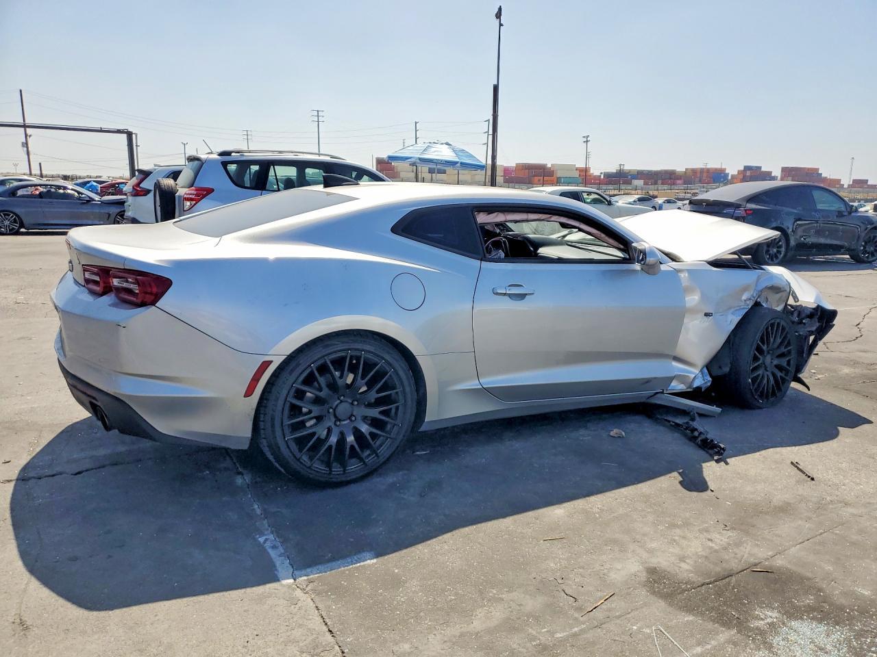 2019 Chevrolet Camaro Ls - zdjęcie 3