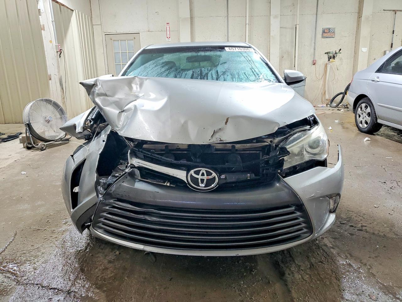 2017 Toyota Camry Le - zdjęcie 5