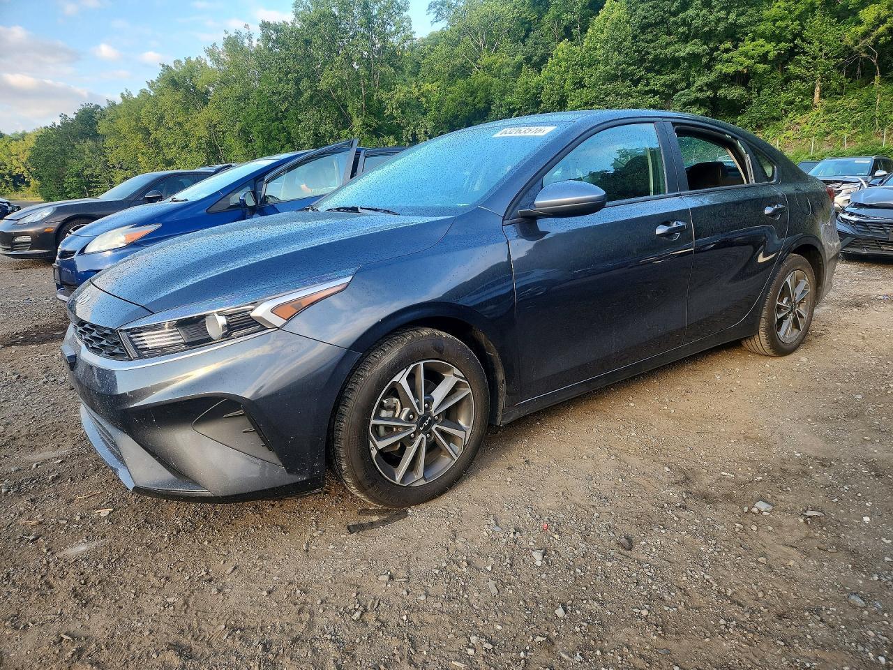 2024 Kia Forte Lxs - zdjęcie główne
