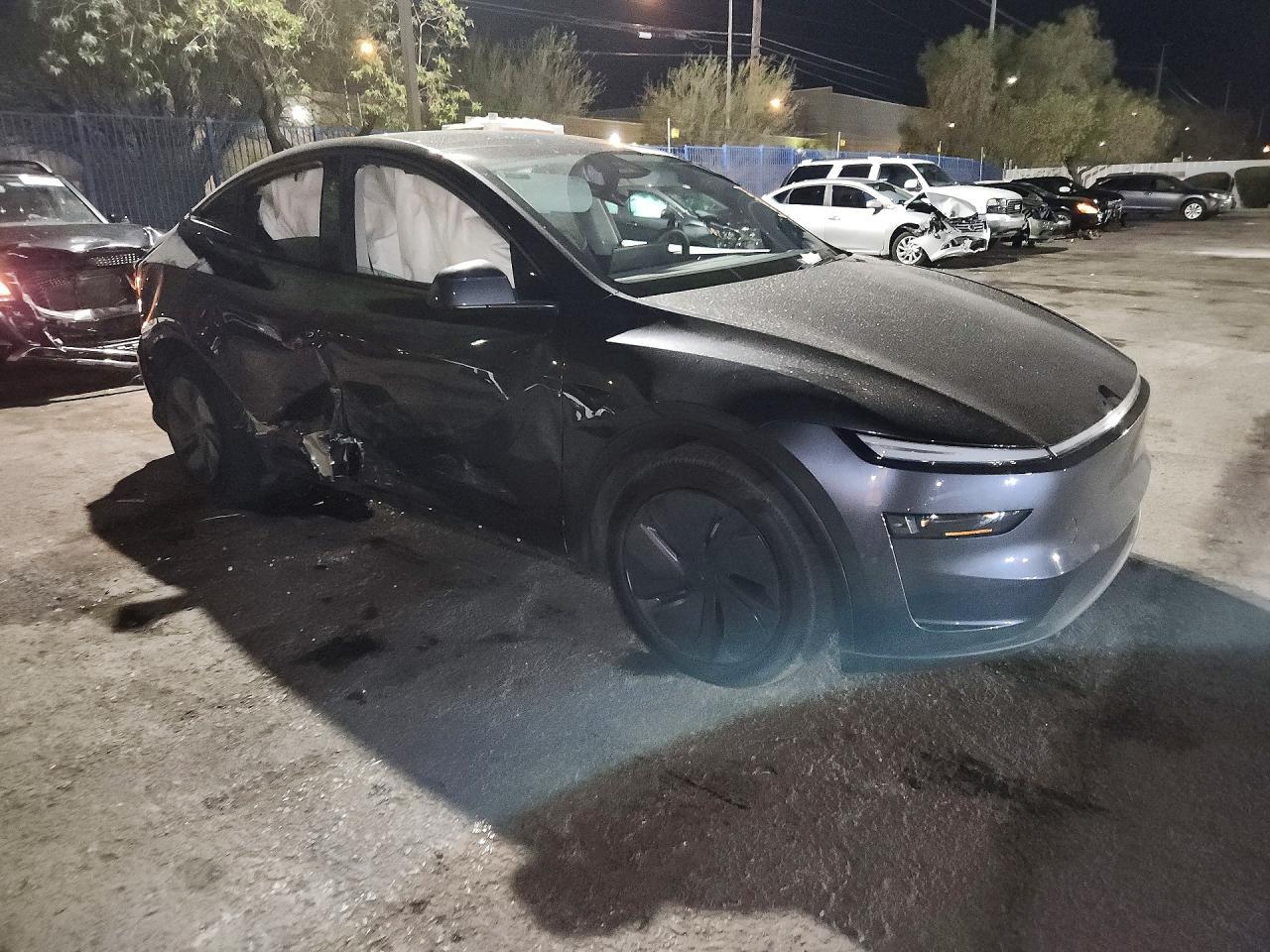 2026 Tesla Model Y - zdjęcie 4