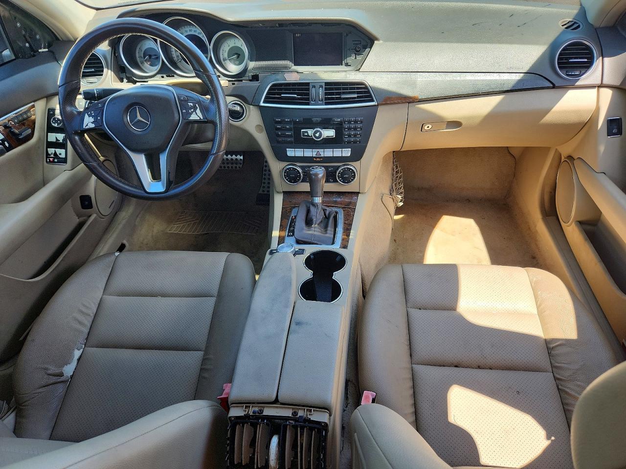 2013 Mercedes-Benz C 250 - zdjęcie 8