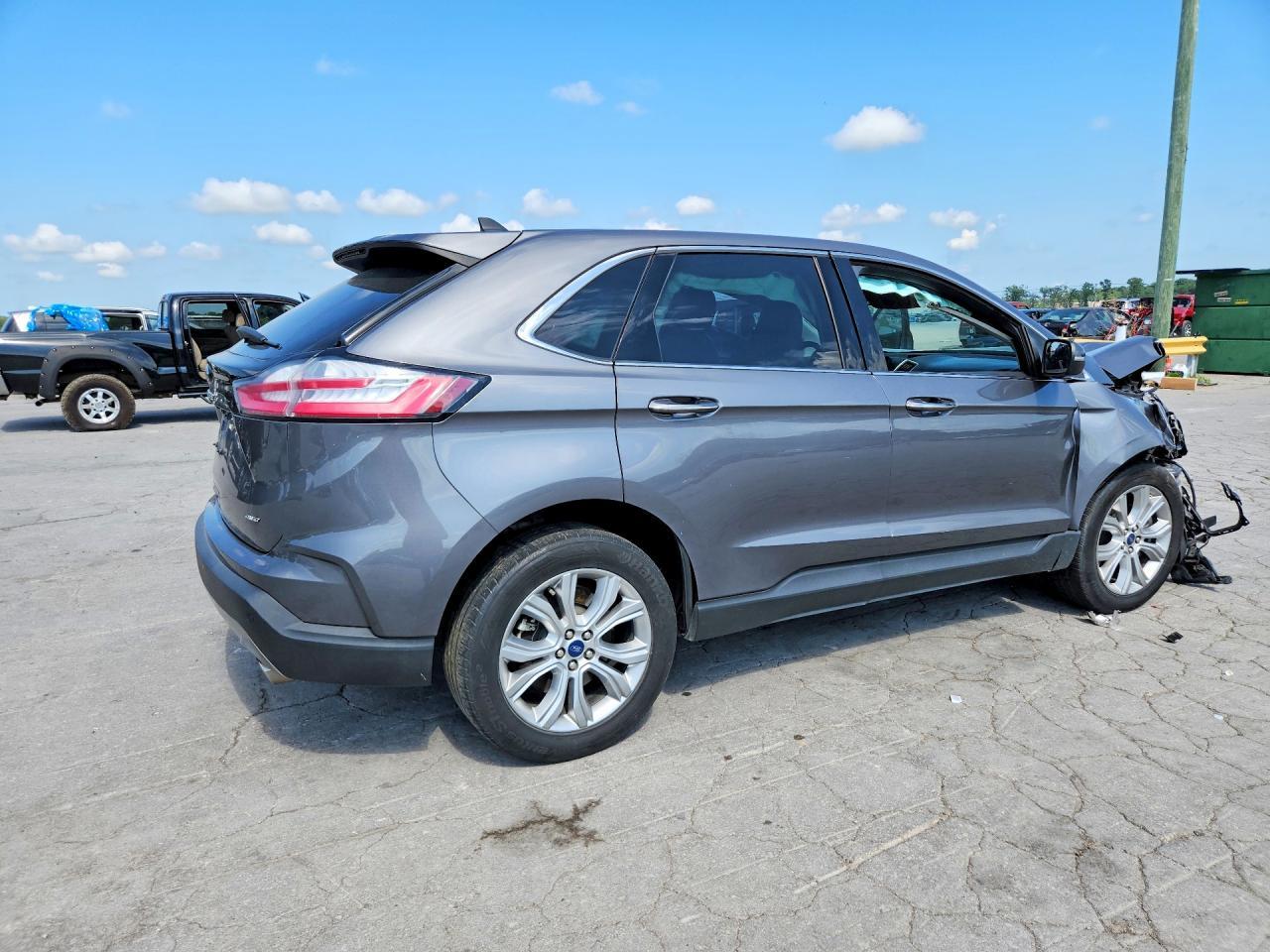 2022 Ford Edge Titanium - zdjęcie 3